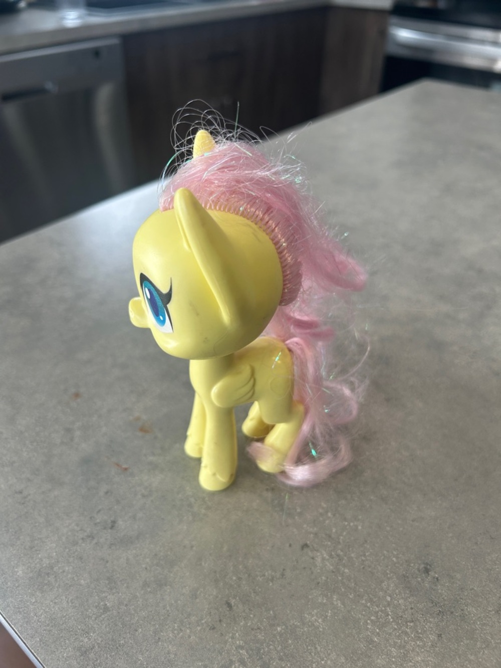 My Little Pony FLUTTERSHY Guirlandes Cheveux Jaune Rose 2019 Mega Friendship Mig - Picture 2 of 3